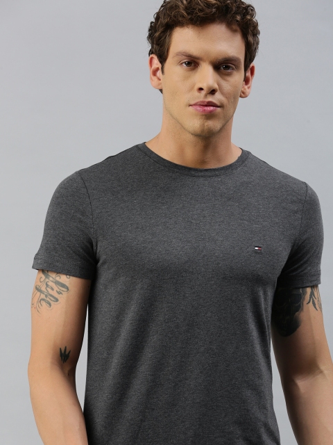 

Tommy Hilfiger Men Black Solid Round Neck T-shirt