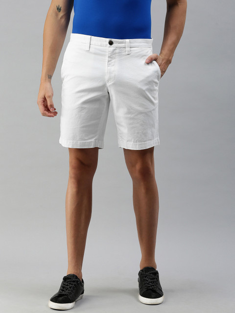 

Tommy Hilfiger Men White Solid Regular Fit Chino Shorts