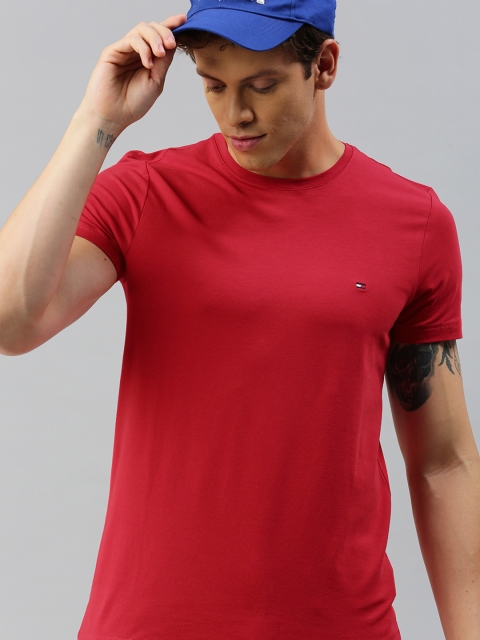 

Tommy Hilfiger Men Red Solid Round Neck T-shirt