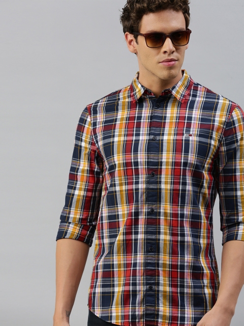 

Tommy Hilfiger Men Multicoloured Regular Fit Checked Casual Shirt, Multi