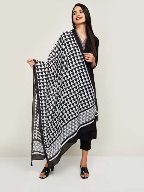 

Melange by Lifestyle White & Black Printed Dupatta