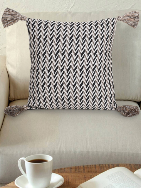 

Mezposh Off-White & Black Single Geometric Square Cushion Cover