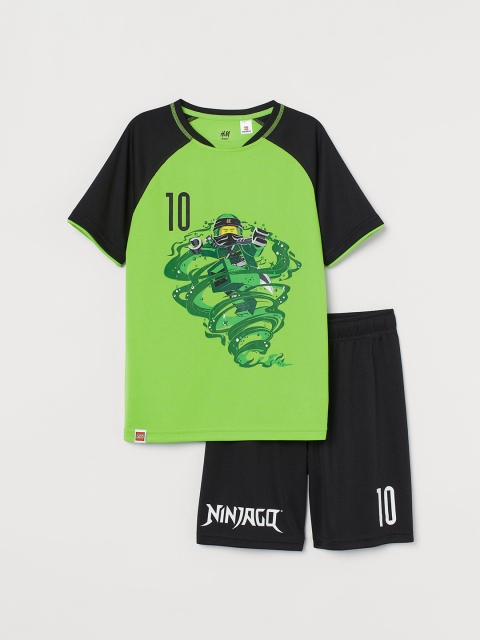 

H&M Boys Black & Fluorescent Green Football Kit