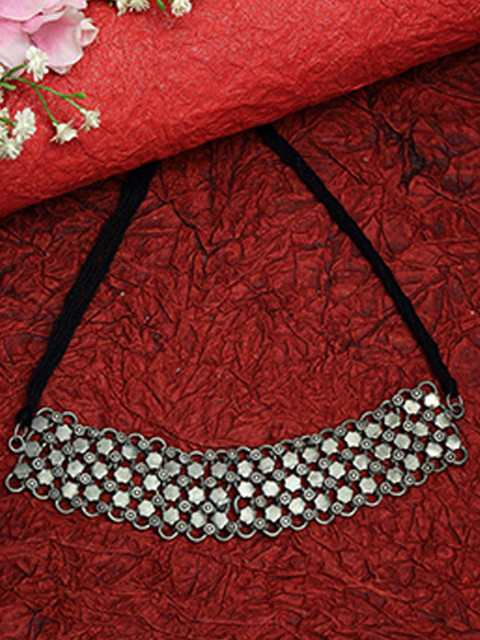 

Moedbuille Silver-Toned & Black Brass Silver-Plated Choker Necklace