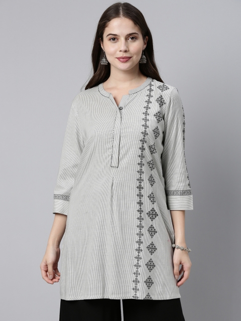 

ETIQUETTE Women Black & Grey Striped Kurta