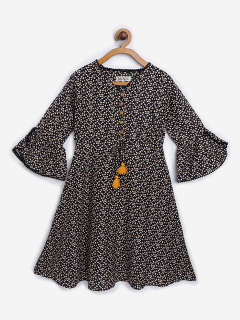 

Bella Moda Girls Black & Off-White Printed Fit & Flare Dress
