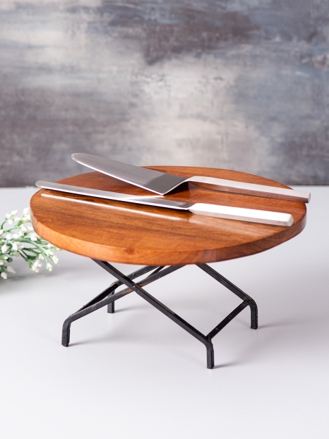 

nestroots Brown & Silver-Toned Solid Sheesham Wood Cake Stand With Knife & Server