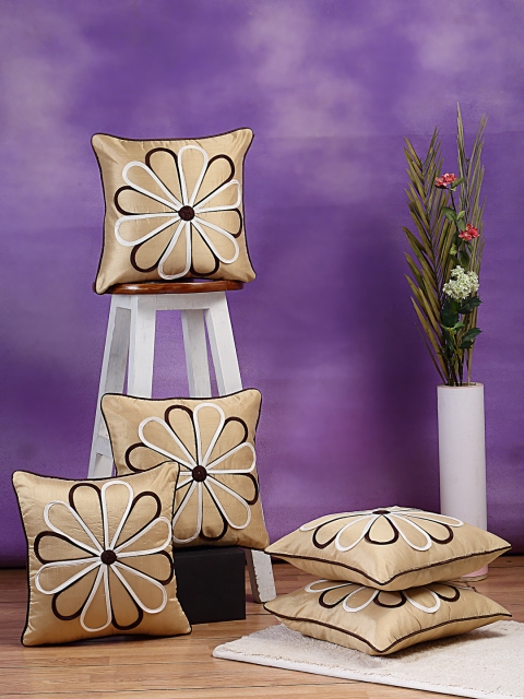 

DREAM WEAVERZ Cream-Coloured & White Set of 5 Silk Square Cushion Covers