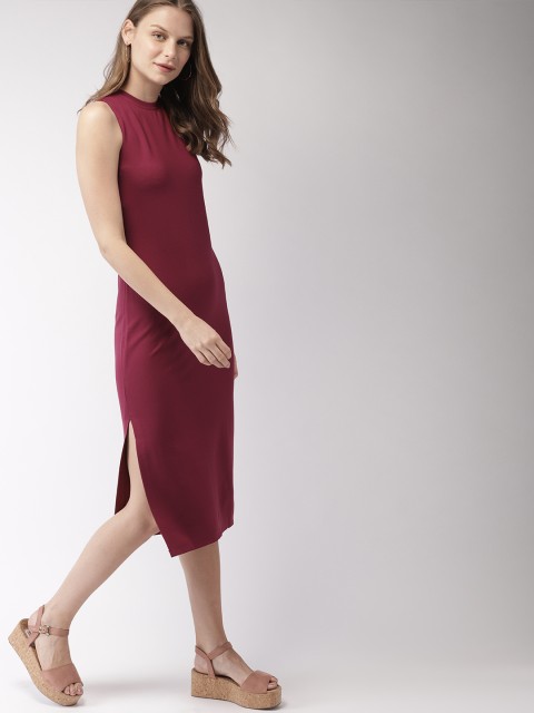 

Mast & Harbour Women Burgundy Solid Midi Bodycon Dress