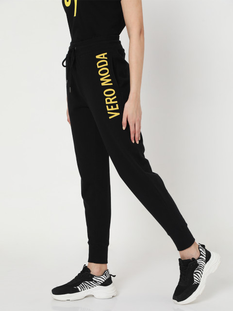 

Vero Moda Women Black Printed Slim Fit Joggers