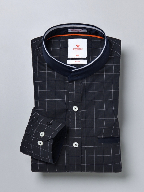 

INVICTUS Black Checked Slim Fit Semiformal Shirt