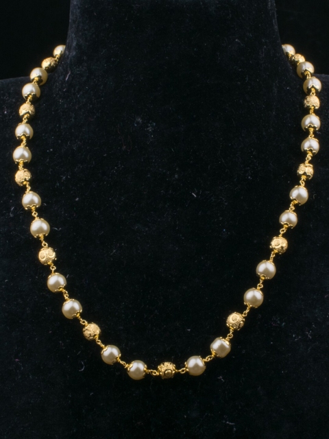 

Alankruthi Gold-Toned & Cream-Coloured Brass Gold-Plated Handcrafted Chain