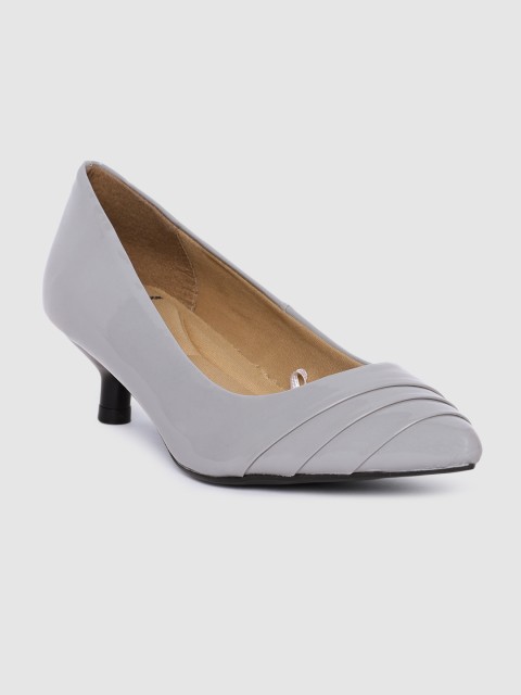 

Carlton London Grey Kitten Heeled Pumps