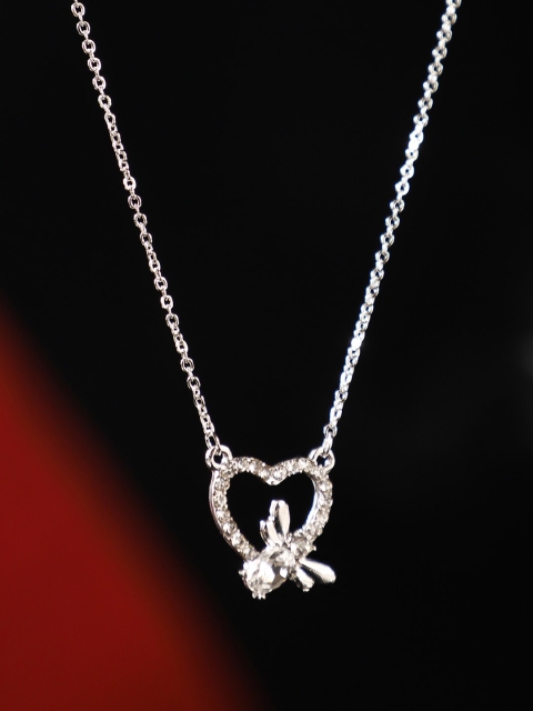 

Styylo Fashion Women Silver Plated Light Weight Small Heart Pendant Alloy Chain
