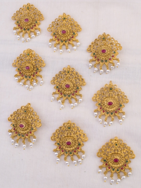 

Alankruthi Gold-Toned & White Set of 7 and more Beaded Hair Accessory Set