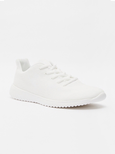 

shoexpress Men White Solid Lace-Up Running Shoes