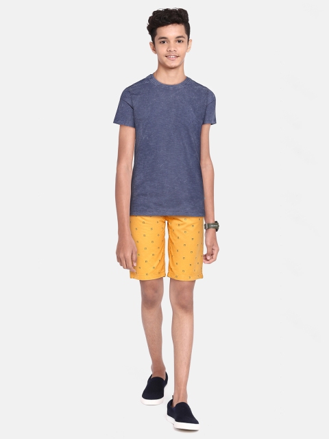 

Indian Terrain Boys Yellow Printed Pure Cotton Chino Shorts