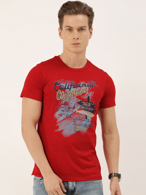 

QUANCIOUS Men Red Solid V-Neck T-shirt