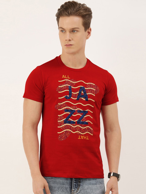 

QUANCIOUS Men Red Printed V-Neck T-shirt