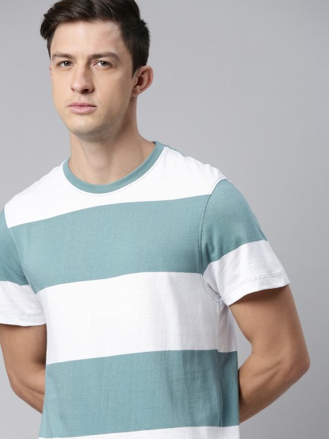 

Roadster Men White Blue Colourblocked Pure Cotton T-shirt