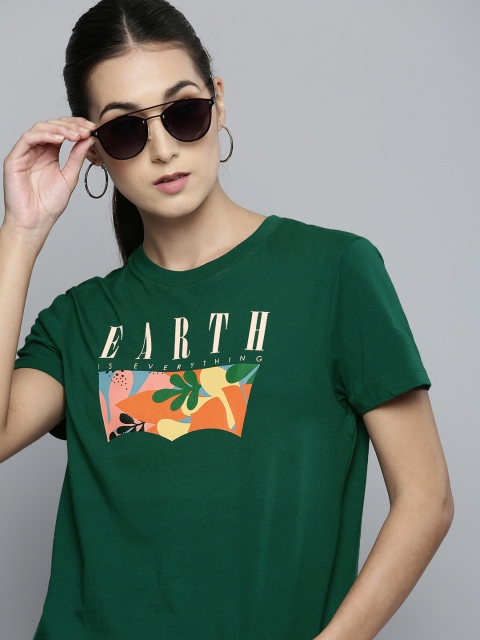 

Levis Women Dark Green Printed Relaxed Fit Pure Cotton Sustainable Pure Cotton T-shirt