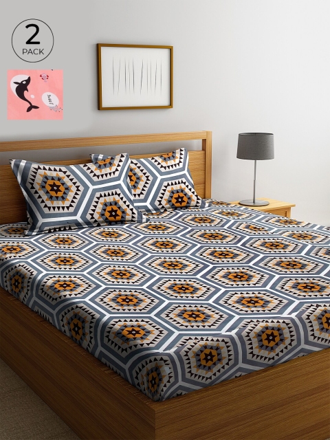 

KLOTTHE Peach-Coloured & Black Graphic 210 TC Cotton 2 King Bedsheet with 4 Pillow Covers