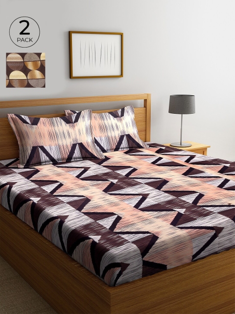 

KLOTTHE White & Black Geometric 210 TC Cotton 2 King Bedsheet with 4 Pillow Covers
