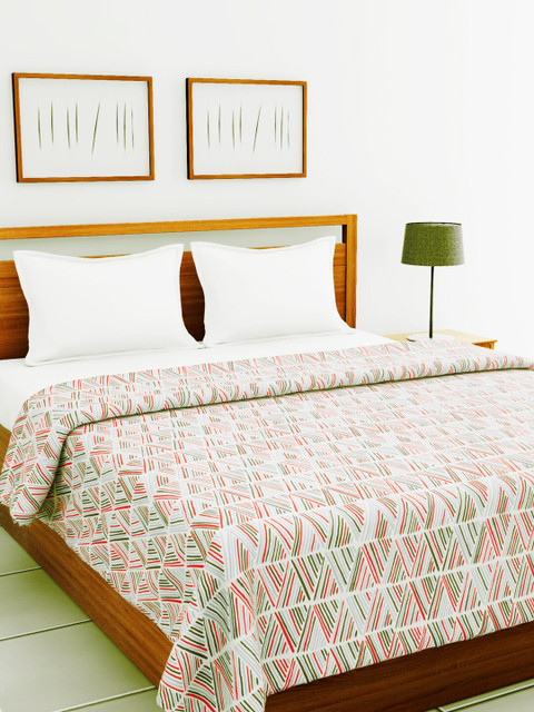 

BIANCA Grey & Red Geometric AC Room 150 GSM Pure Cotton Double Bed Comforter