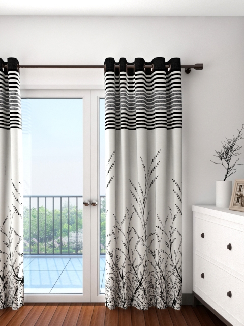 

Cortina Off-White & Black Single Patterned Blackout Door Curtain