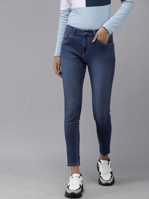 

Roadster Women Blue Skinny Fit Light Fade Stretchable Cropped Jeans