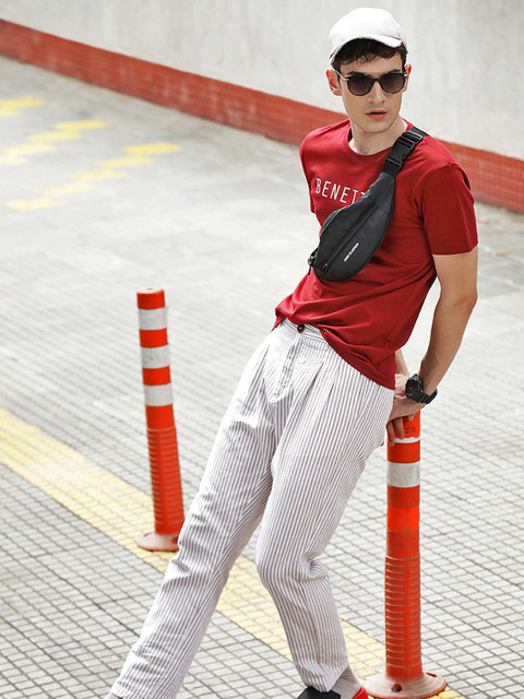 

United Colors of Benetton Men Maroon Brand Logo Printed T-shirt