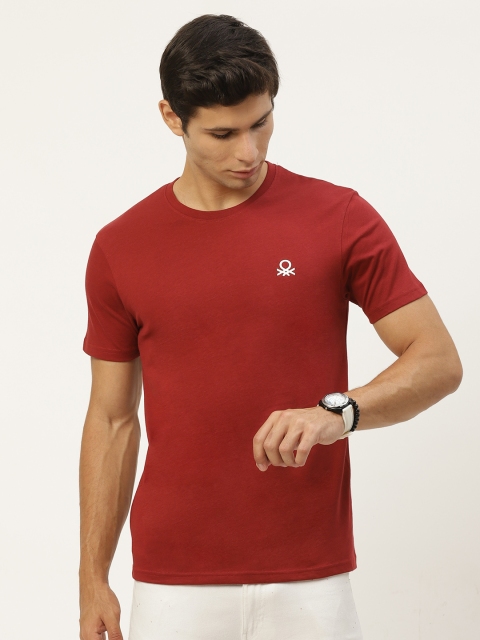 

United Colors of Benetton Men Maroon Pure Cotton Solid T-shirt