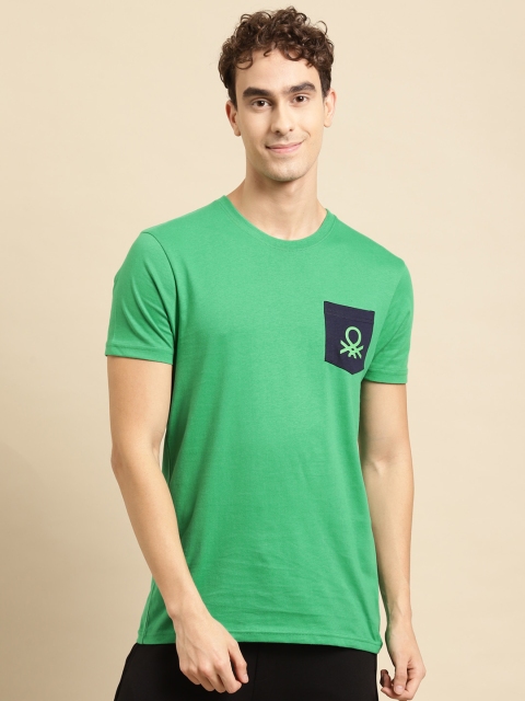 

United Colors of Benetton Men Green Solid Pure Cotton T-shirt