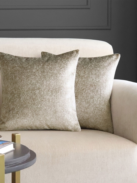 

GMF Brown Set of 2 Solid Velvet Square Cushion Covers