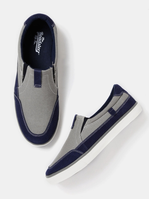 

Roadster Men Grey & Blue Loafers