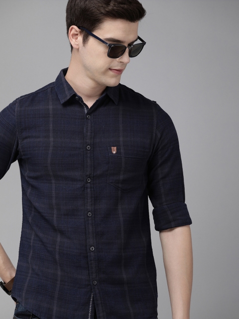 

SPYKAR Men Navy Blue Slim Fit Checked Casual Shirt