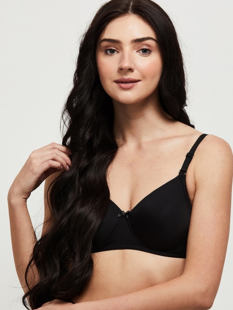 

max Black Solid Non-Wired Lightly Padded Everyday Bra