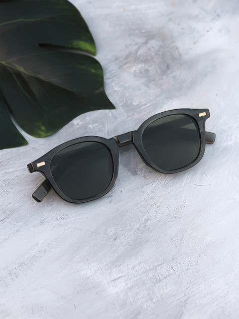 

Bellofox Unisex Green Lens & Black Wayfarer Sunglasses C-S1670