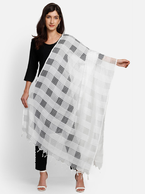 

amraoo White Checked Dupatta