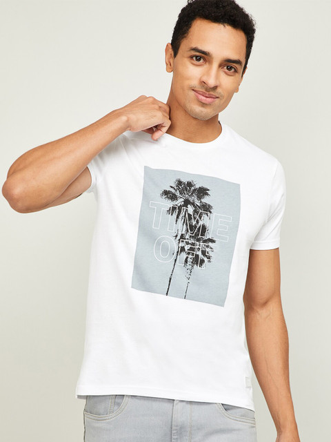 

Bossini Men White & Black Pure Cotton Printed Round Neck Slim Fit T-shirt