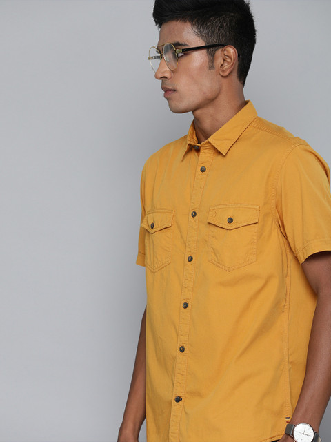 

Indian Terrain Men Yellow Solid Slim Fit Casual Shirt