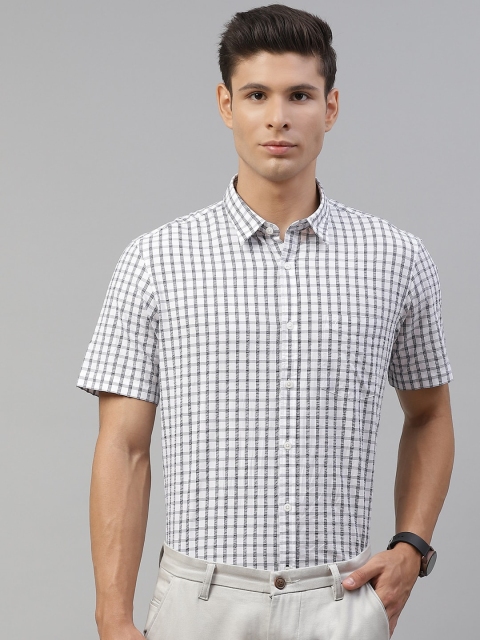

Indian Terrain Men White Slim Fit Organic Cotton Checked Casual Shirt