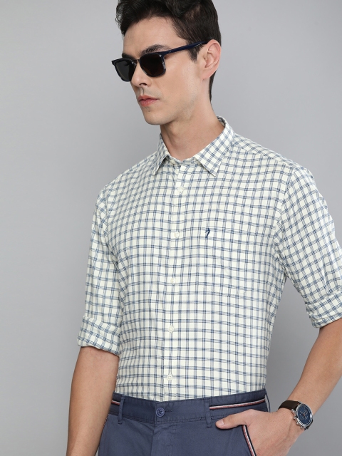 

Indian Terrain Men Off White Slim Fit Checked Casual Shirt
