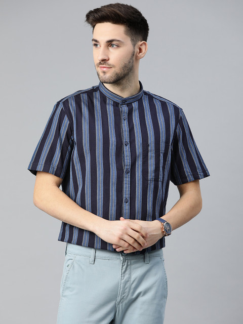 

Indian Terrain Men Blue Slim Fit Striped Cotton Casual Shirt