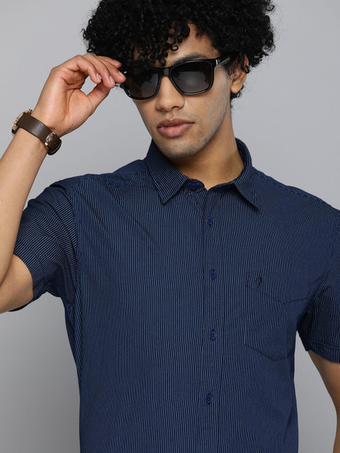 

Indian Terrain Men Navy Blue & White Chiseled Fit Striped Smart Casual Shirt