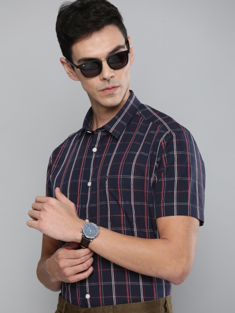 

Indian Terrain Men Blue & Red Slim Fit Checked Casual Shirt