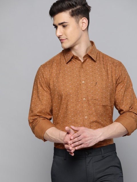 

Indian Terrain Men Brown & White Pure Cotton Slim Fit Printed Formal Shirt