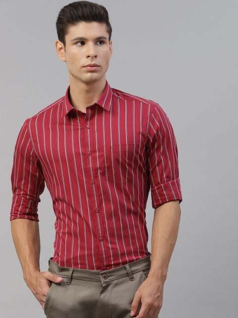 

Indian Terrain Men Red & White Slim Fit Striped Casual Shirt