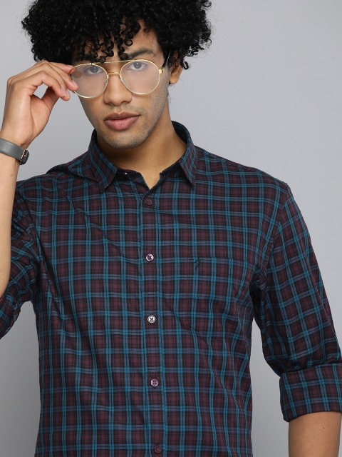 

Indian Terrain Men Blue & Burgundy Slim Fit Tartan Checks Smart Casual Shirt