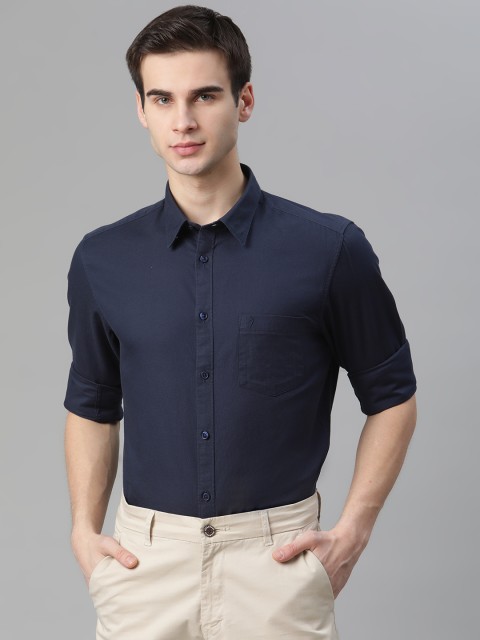 

Indian Terrain Men Navy Blue Chiseled Skinny Fit Self Design Cotton Smart Casual Shirt